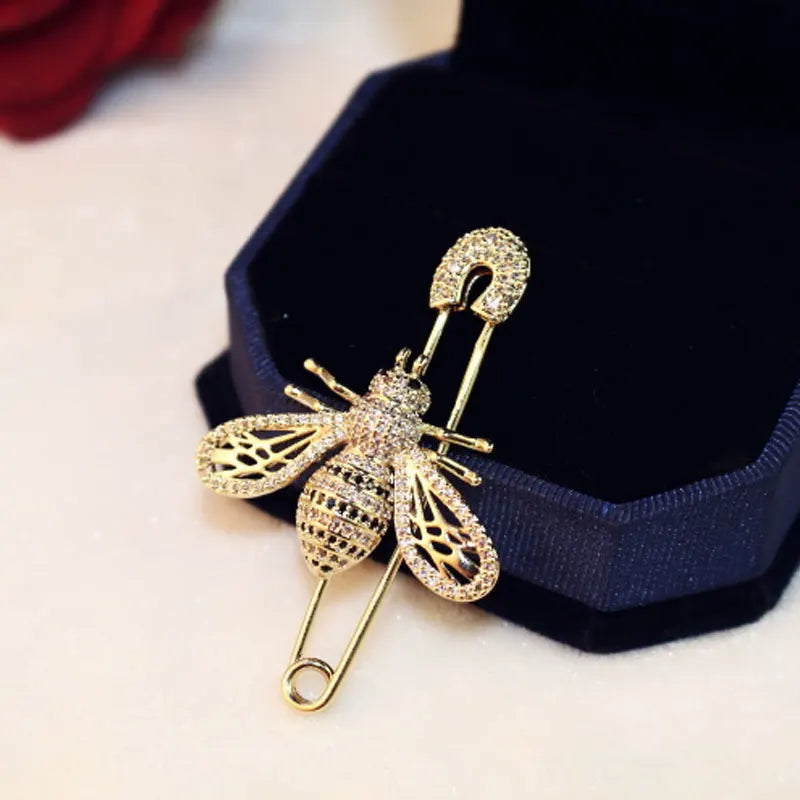 Broches de luxe en forme d'abeille