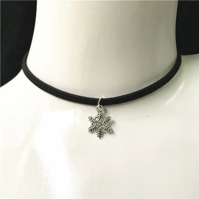 Collier Ras-du-Cou Gothic Punk en Velours Noir – Style Steampunk