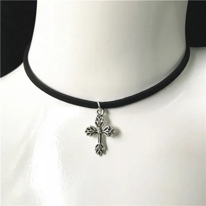 Collier Ras-du-Cou Gothic Punk en Velours Noir – Style Steampunk