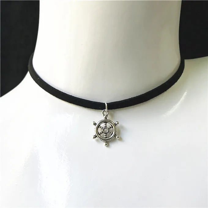 Collier Ras-du-Cou Gothic Punk en Velours Noir – Style Steampunk