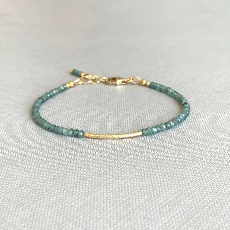 Bracelet exquis en pierre bleue,