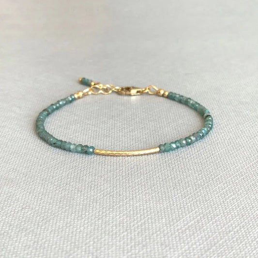 Bracelet exquis en pierre bleue,