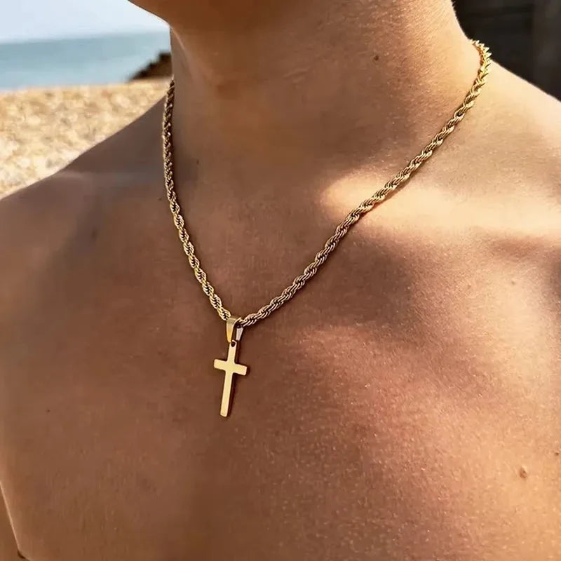 Collier Croix Minimaliste en Acier Inoxydable – Finition Dorée Unisexe