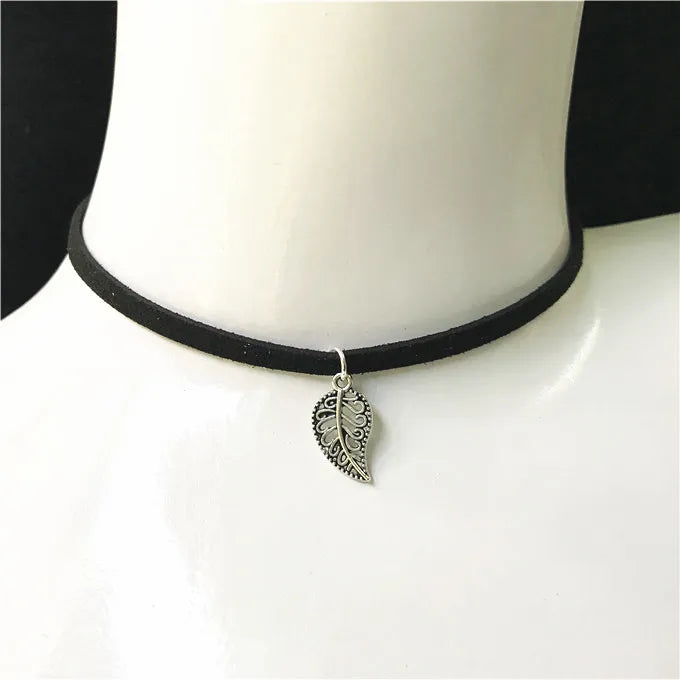 Collier Ras-du-Cou Gothic Punk en Velours Noir – Style Steampunk